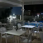 Ξενοδοχείο με διαμερίσματα Liquid Αγία Νάπα